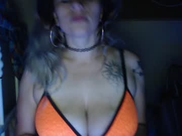 juugssnpizza  female  webcam