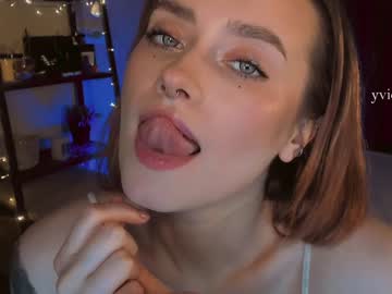 female cam girl _yvie_ image #1196345