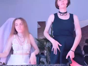 female cam couple cleopetra13 image #4010458