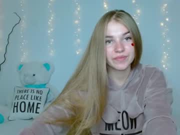 female cam girl little__cherrry image #2463801