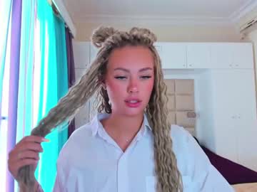 female cam girl 8a8y_nura image #2416005