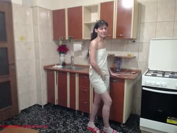 female cam couple iuliana32 image #901673