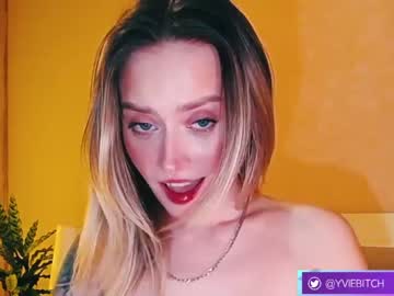 female cam girl _yvie_ image #3321307