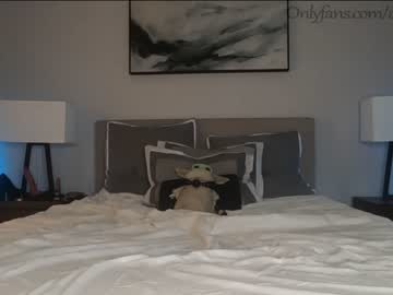 female cam couple ari_lovexo image #2599976