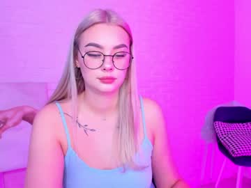female cam girl 8a8y_nura image #1337644