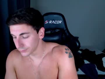 female cam man zach_rhyder image #2127332