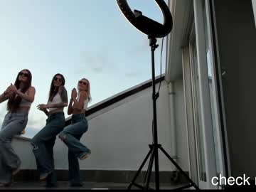 female cam girl xoanetta image #3120313
