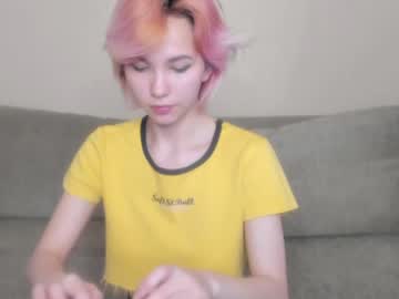 female cam girl karinalin18 image #3720181