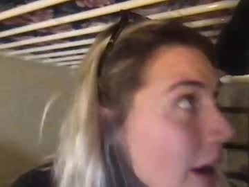 female cam girl bambis_honeypot image #841316