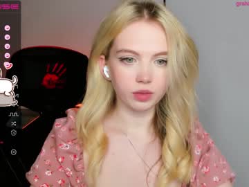 female cam girl small_blondee image #3709720