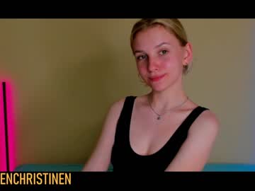 female cam couple helenchristensen image #2310334