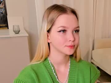 female cam girl kimlewi image #3956953