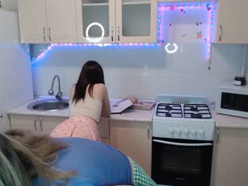 female cam couple renae_tom image #2649615