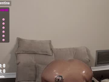 female cam girl milavalentinax image #1552113