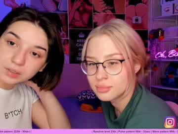 female cam couple huntertiana image #477200