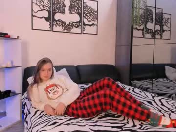 female cam girl joanblacknall image #4044635