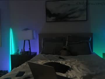 female cam couple ari_lovexo image #2770671