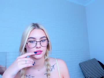 female cam girl 8a8y_nura image #1639507