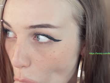 female cam girl mia_milagros image #1990322