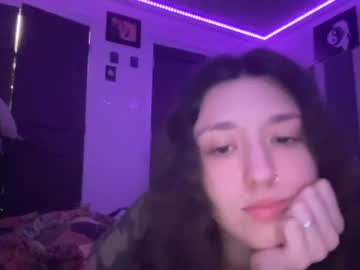 female cam couple devilinpradaa image #2098054