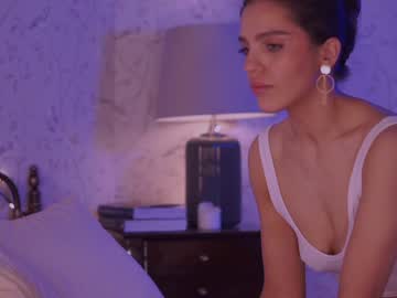 female cam girl _2strangers image #1889053