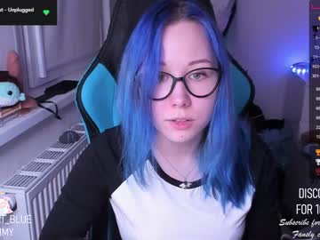 female cam girl blue_mooncat image #2304017