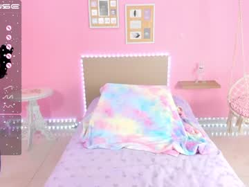 female cam girl little_effy18 image #3051088