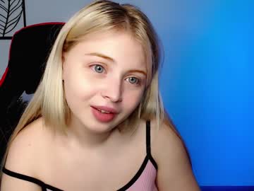 female cam girl shy_blondiee image #3759556