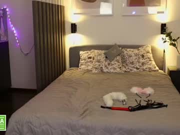 female cam girl girl_u_never_met image #3222231
