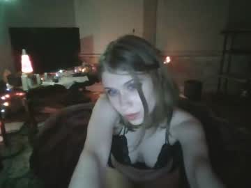 female cam girl littlestxlove image #3928513
