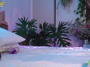 female cam girl _deepthroatgalactica image #3457535