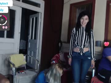 female cam couple danamily image #2547680