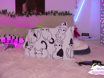 female cam girl holliwould_ image #2657939