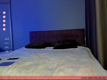 female cam couple slemgem image #2570293