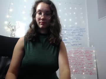 female cam girl yourcrazyneightbor image #3241434