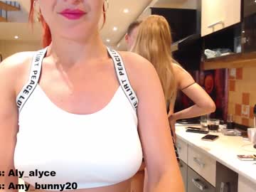 female cam couple aly_alyce image #2302360