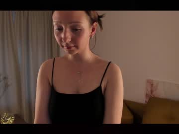 female cam girl katie_dinky image #1965002
