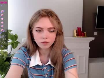 female cam girl small_blondee image #1813387