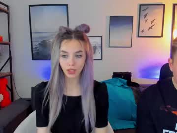 female cam couple mia_levie image #3022511