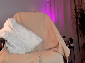 female cam girl kiss__it__better image #3005821