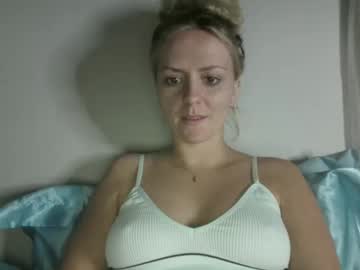 female cam girl mollyharttt image #4085573