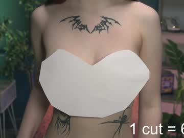 female cam girl ella_knockers_xl image #1691164