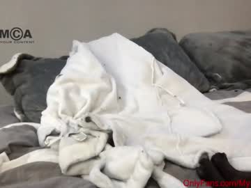 female cam couple bfngfadventures image #1233900