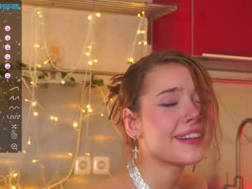 female cam couple daisypro image #3681010