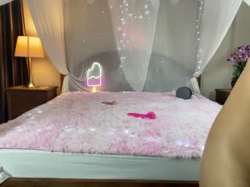 female cam girl lexithai image #27776