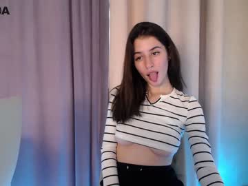 female cam girl kate_lewis image #2801111