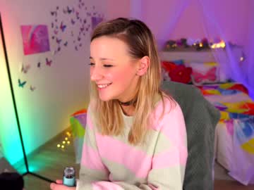female cam girl juicyandthepussyblvd image #1136677