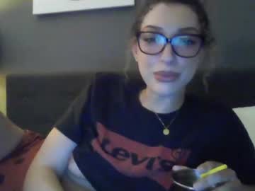 female cam girl h0neylem0n image #1926095