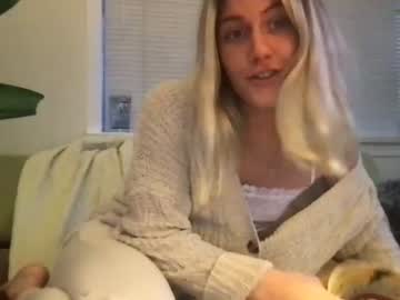 female cam girl bambis_honeypot image #905157