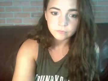 female cam girl kenadeebearryan image #4017195